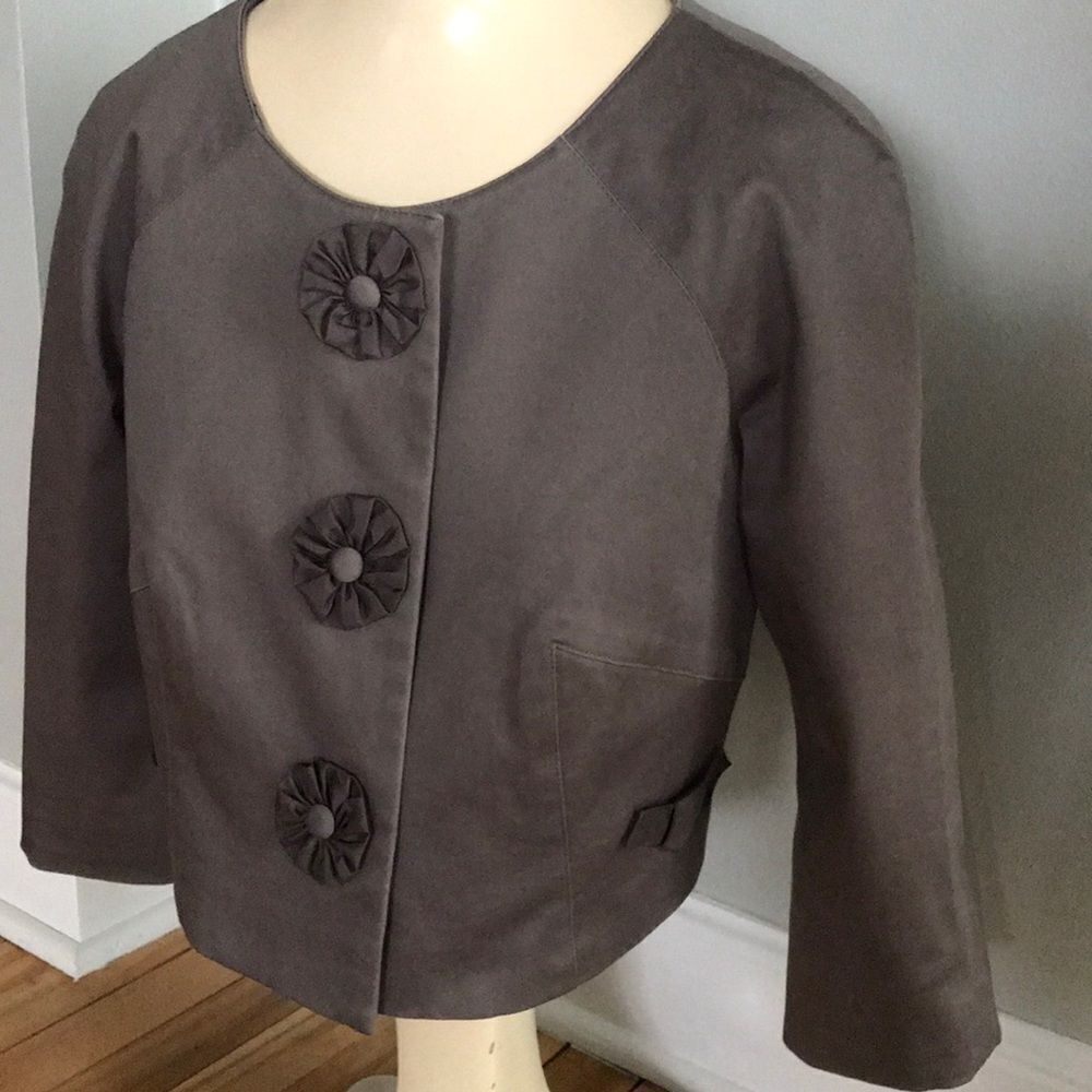 Baraschi deep taupe short jacket/ribbon buttons M